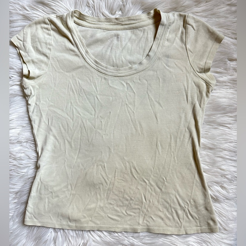 Basic beige scoop neck tee